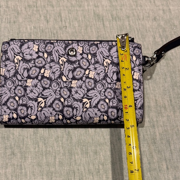 Michael Kors Blue and White Floral Wristlet - Picture 15 of 15
